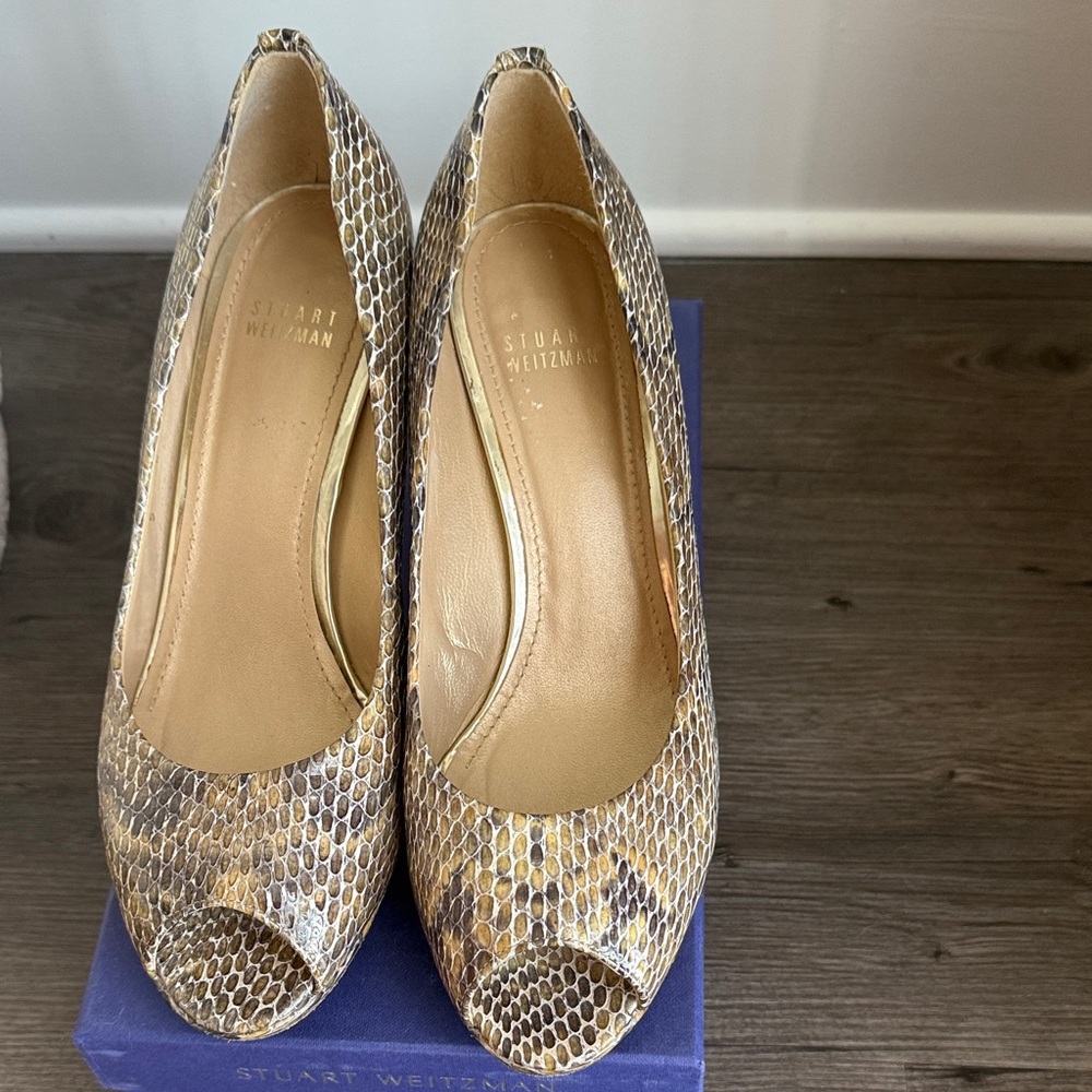 Stuart Weitzman Gold and Tan Snakeskin Peep Toe Heels